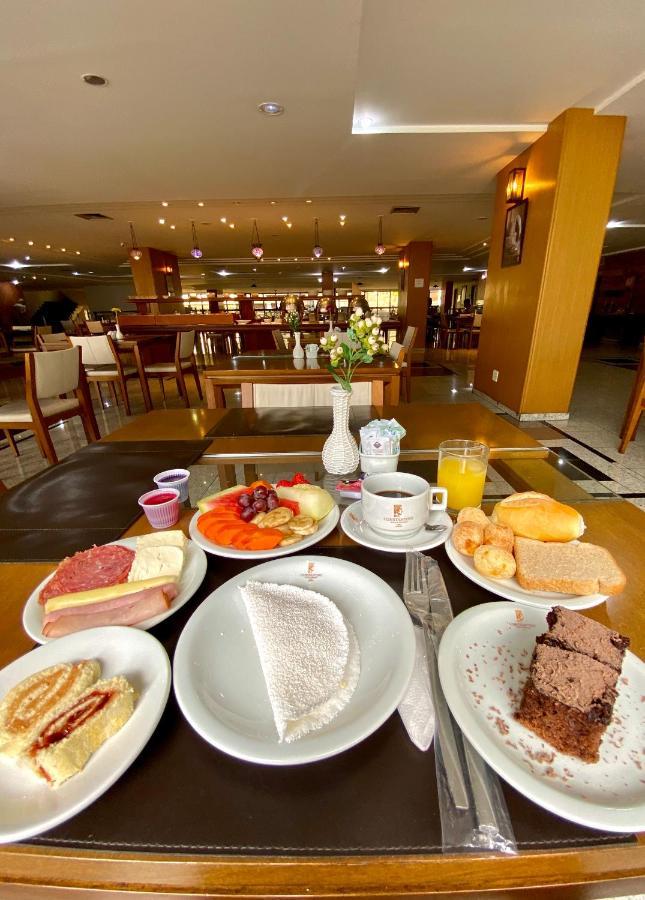 Constantino Hotel E Eventos Жуїз-ді-Фора Екстер'єр фото A typical Brazilian breakfast