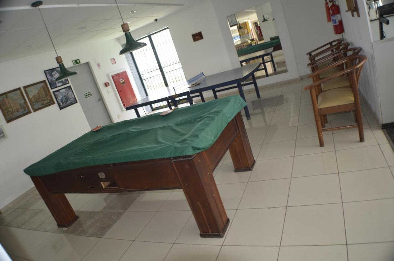 Constantino Hotel E Eventos Жуїз-ді-Фора Екстер'єр фото A pool table at the station