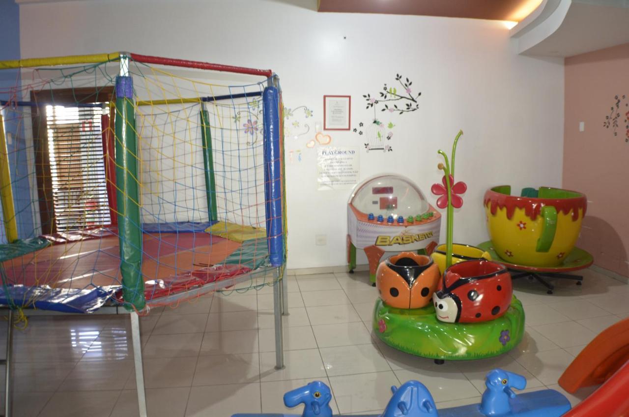 Constantino Hotel E Eventos Жуїз-ді-Фора Екстер'єр фото A children's play area in a shopping mall