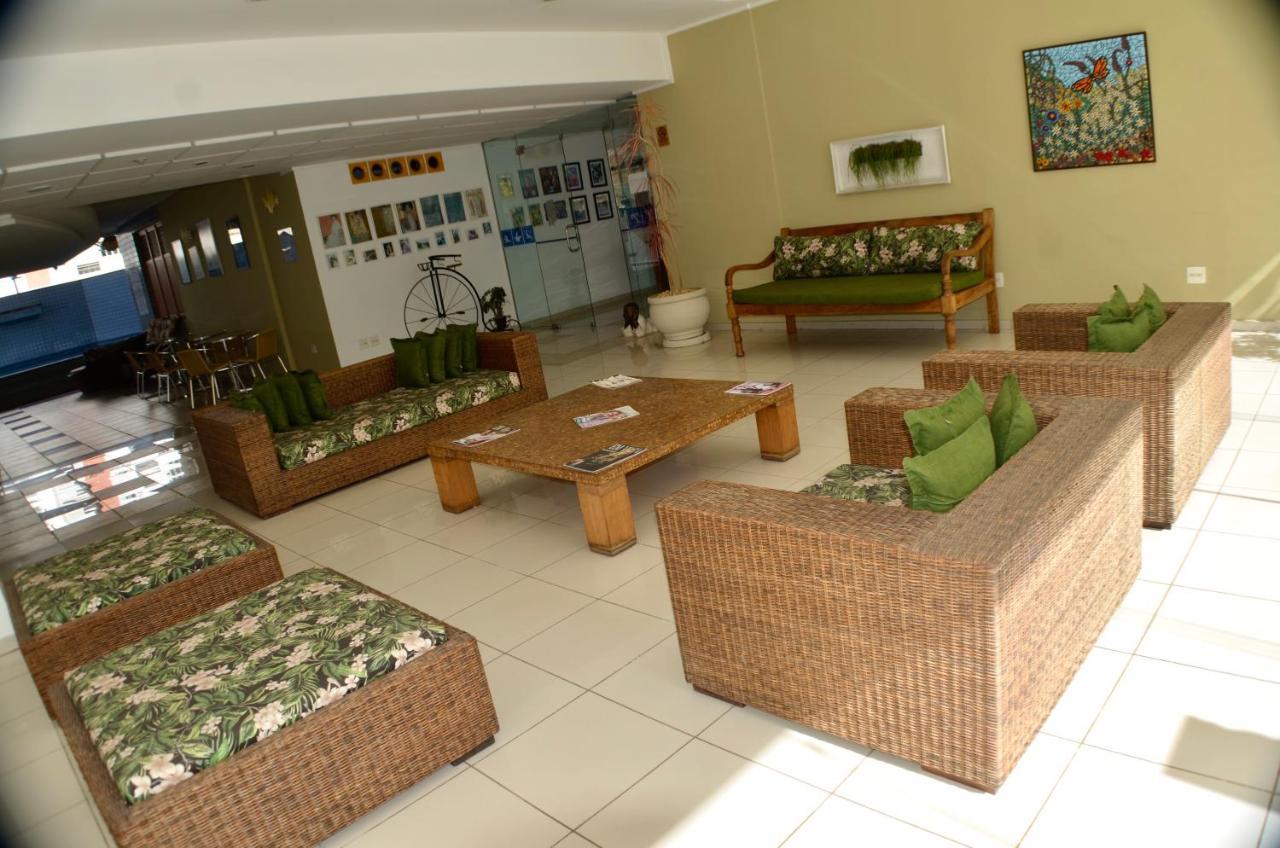 Constantino Hotel E Eventos Жуїз-ді-Фора Екстер'єр фото The lobby of the airport