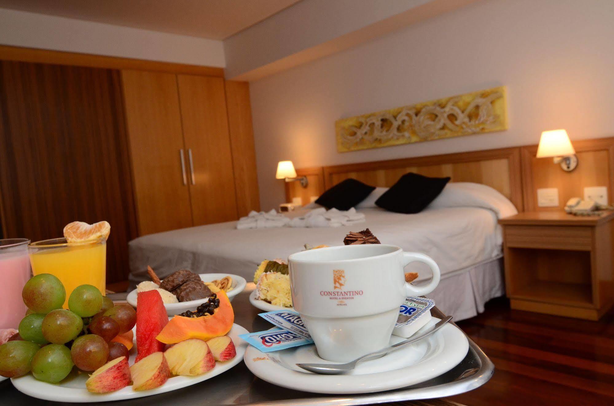 Constantino Hotel E Eventos Жуїз-ді-Фора Екстер'єр фото